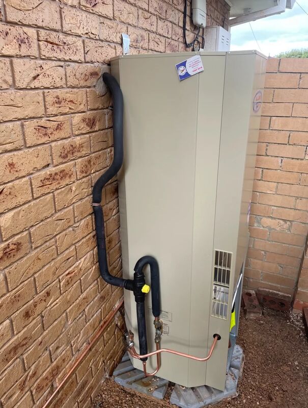 Hot water in Williamstown